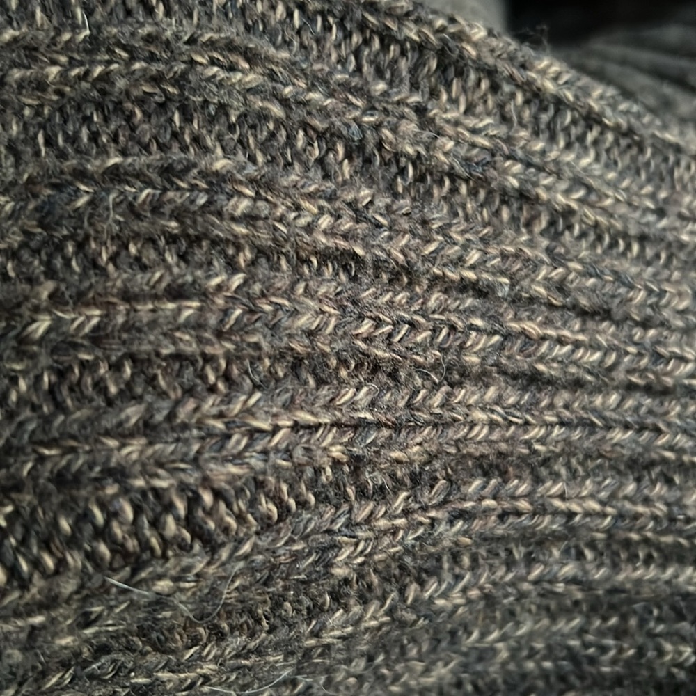 ❄️Cowl neck bell sleeved short sweater - Picture 3 of 5